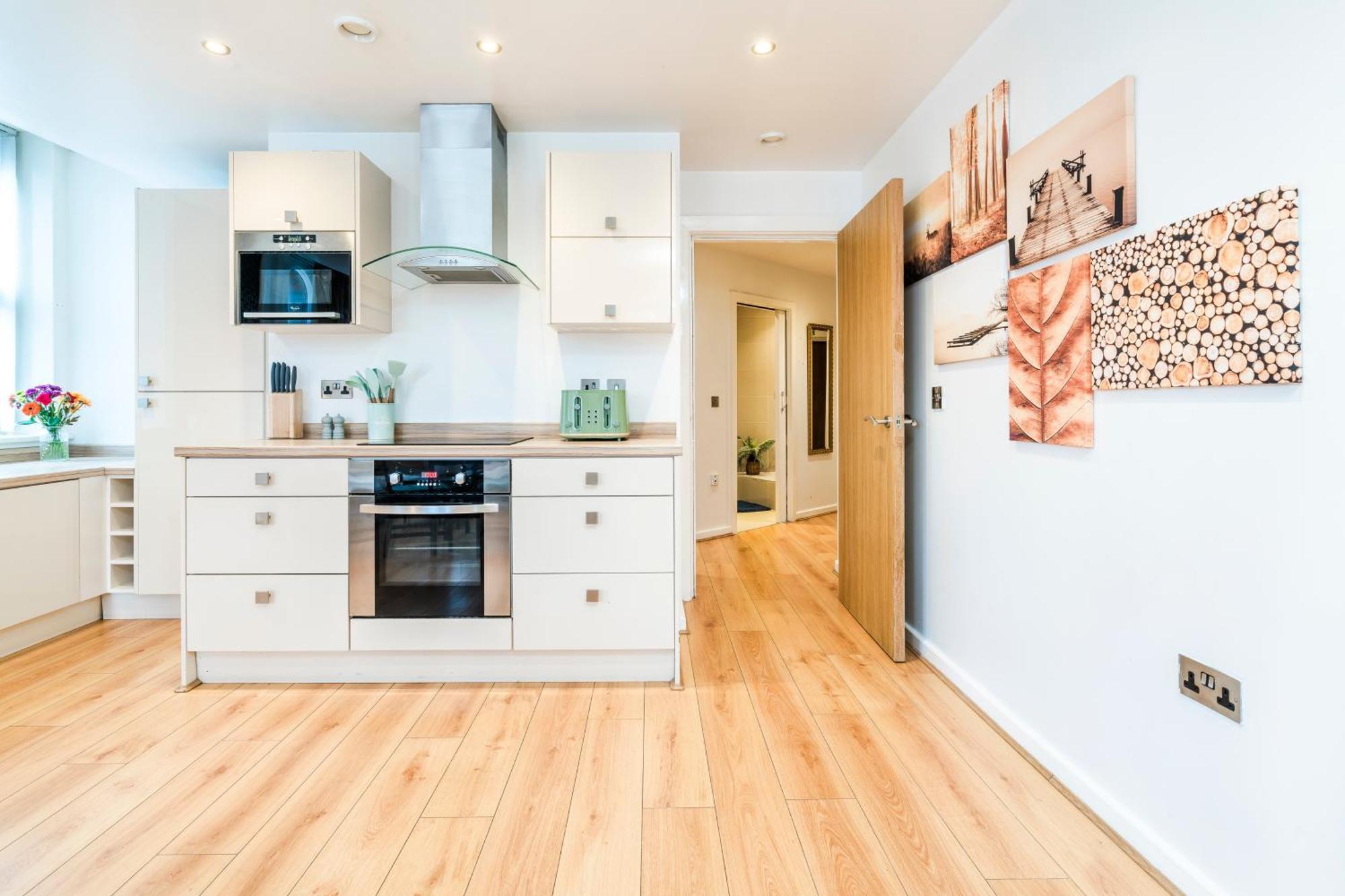 Cavern Quarters, Beautiful Two Bedroom City Centre Apartment By Garudy Serviced Apartments And Short Lets - Perfect For Longer Stays Liverpool Exteriér fotografie